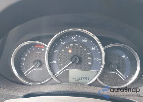 2015 Toyota Corolla Le z USA, uszkodzony, nr VIN 5YFBURHE9FP326752